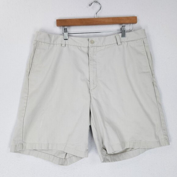 Eddie Bauer Shorts Men 40 Off White Cream Flat Front Chino Cotton Classic Casual - Picture 1 of 16
